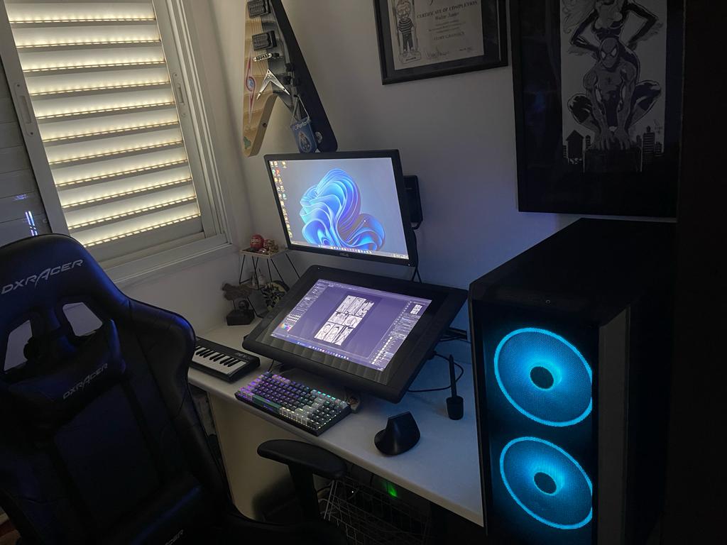 wallyjunior's tweet photo. @lockgamer_
#fritandosetup #SETUPLOCKGAMER  
first-time build!
Z790 Aorus elite Ax 
i7 13700 
Walter Master Liquid 360l core 
64 Gb DDR5 Corsair
RTX 3060 12gb
Corsair 850W 
2 Ssds Fury 1tb + 2tb 
Lancool 216 Lian Li
Asus 24 véio + Cintiq 22HD Wacom
Teclado, mouse e telinha = Ali https://t.co/lHXpBpZpT0