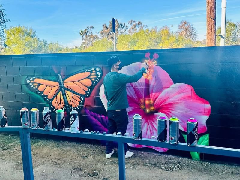 SEAinAction's tweet photo. Thank you to our SEA team of talented artists for this beautiful mural and completing phase one of our community garden. #SEAinAction https://t.co/tbJJwkAgjl