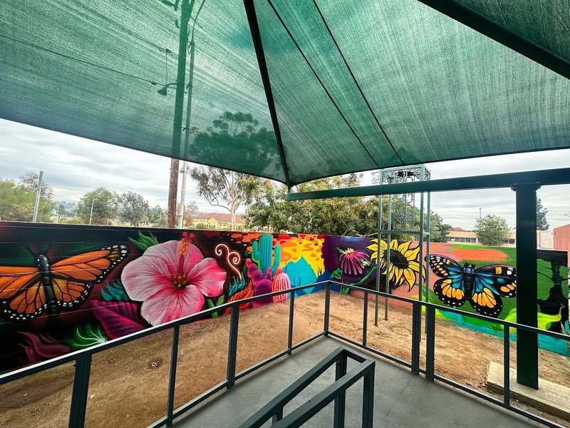 SEAinAction's tweet photo. Thank you to our SEA team of talented artists for this beautiful mural and completing phase one of our community garden. #SEAinAction https://t.co/tbJJwkAgjl