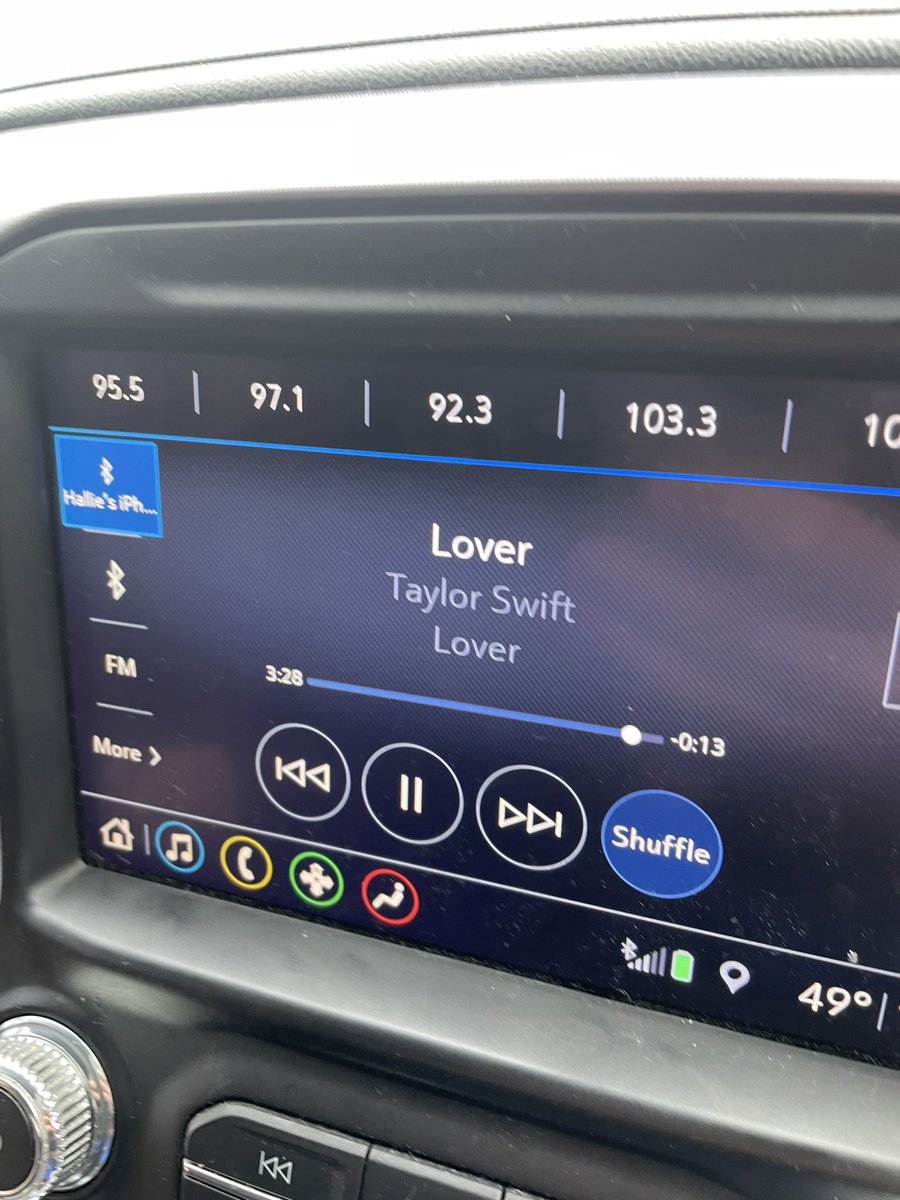 BeefOBradysVIP's tweet image. Daughter making us all shake with rage. Just punched the truck screen after this.