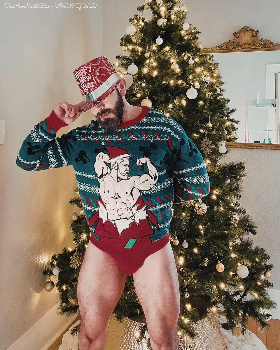 F3L1XG0LD's tweet photo. Forgot to post. Happy holidays, all. 🎄🥂😘 https://t.co/UyN49ONNfk
