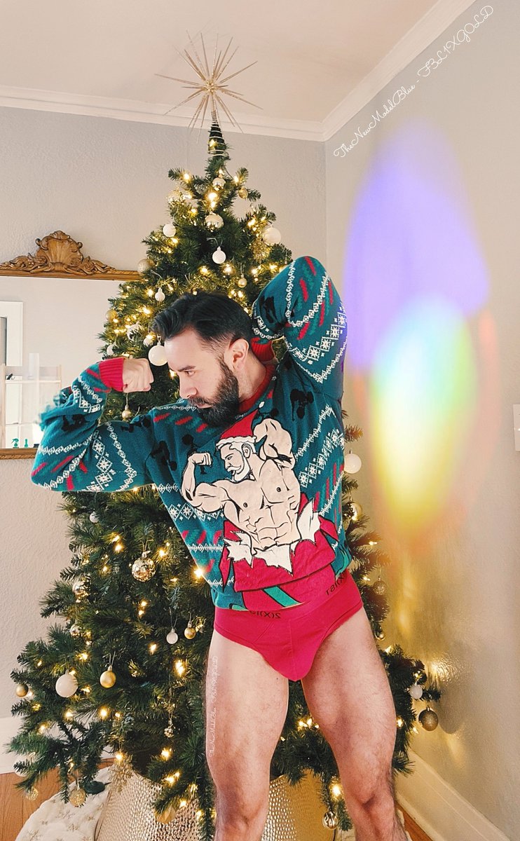 F3L1XG0LD's tweet photo. Forgot to post. Happy holidays, all. 🎄🥂😘 https://t.co/UyN49ONNfk