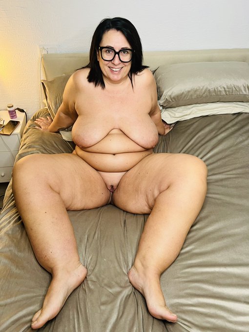 Plenty of room for the both of us 😈 https://t.co/E8yvAjN5qz