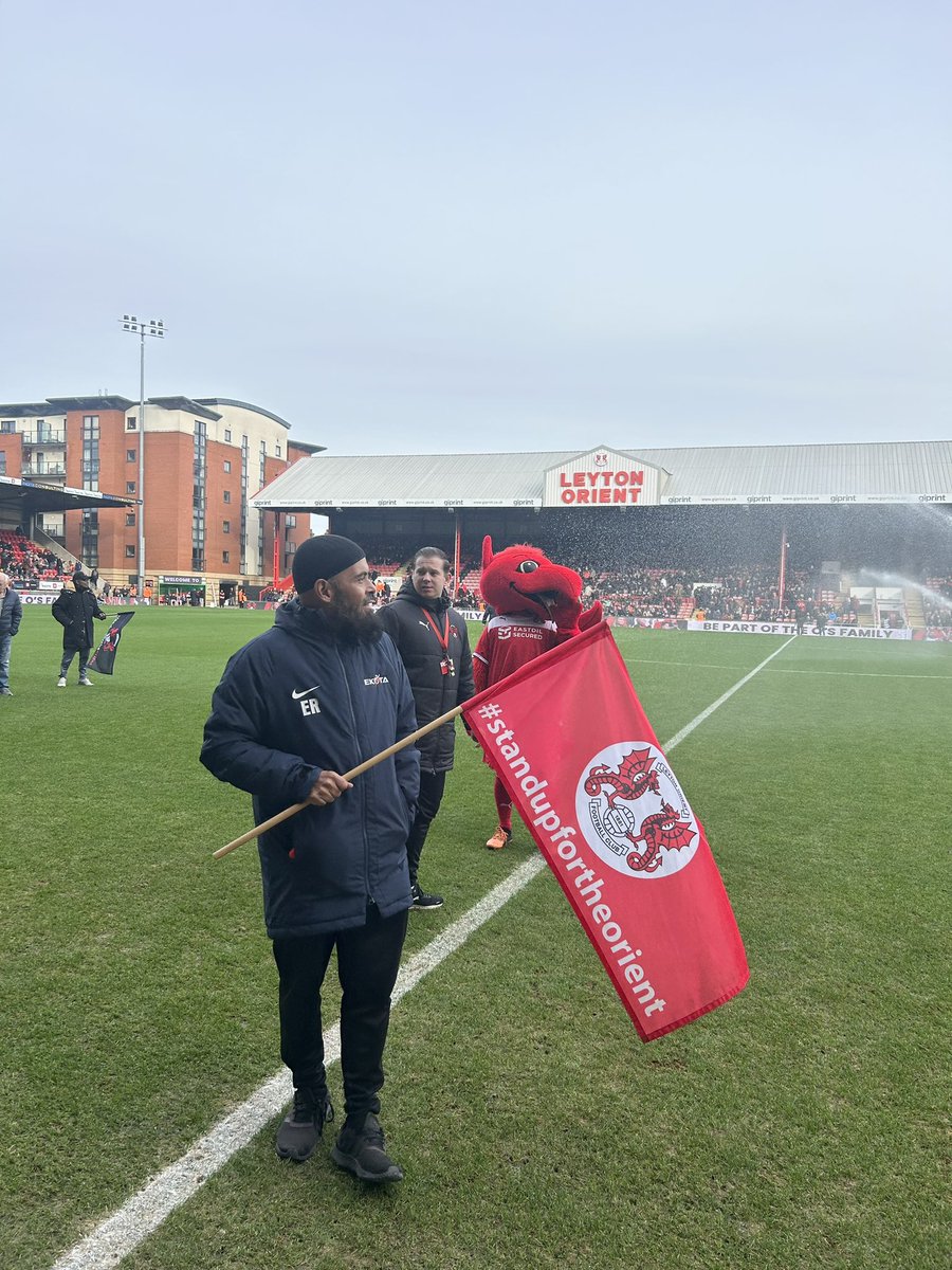 @leytonorientfc 1-0 @CAFCofficial A treat for our DCI volunteers and #homeless friends. Football does a great deal to offer temporary escape from strife, ease troubles and calm #mentalhealth A classy club in every sense - Thanks @AnwarU01 @RobbieMinchin #thewanderinglondoner