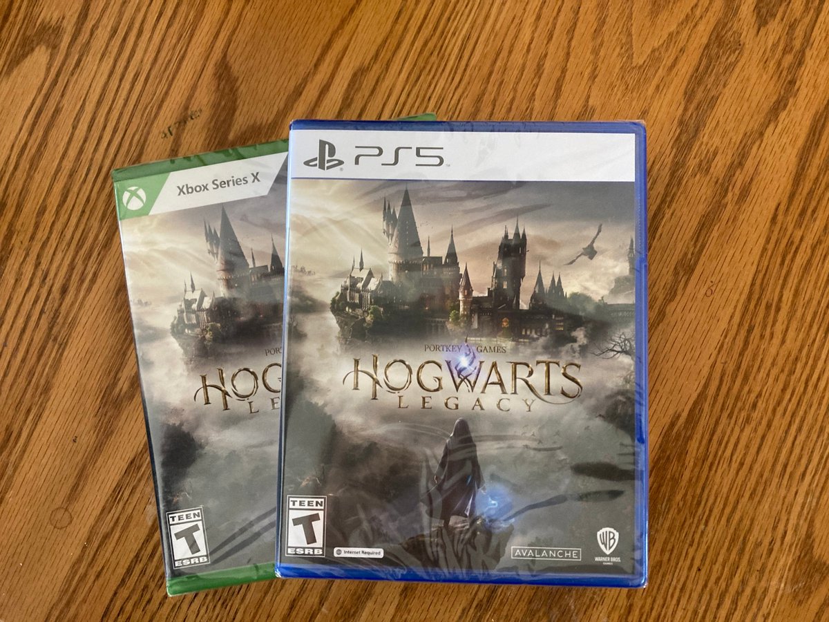 GamingTribune_'s tweet photo. 🎄 Hogwarts Legacy Giveaway 🎄

Enter for a chance to win Hogwarts Legacy on choice of #XboxSeriesX or #PS5

✅ Follow @GamingTribune_
✅ Like ❤️ + Repost ♻️
✅ Reply a game you're playing
✅ Like my pinned post ❤️

For 10+ bonus entries and loot drops, see below 👀