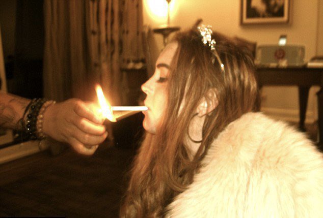 allurequinn's tweet photo. lindsay lohan, lady gaga and lana del rey having a sleepover at the chateau marmont (2012) https://t.co/1I22Z9dsz9