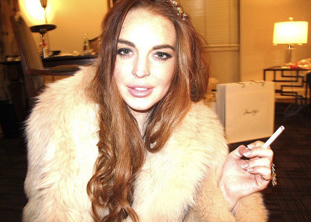 allurequinn's tweet photo. lindsay lohan, lady gaga and lana del rey having a sleepover at the chateau marmont (2012) https://t.co/1I22Z9dsz9