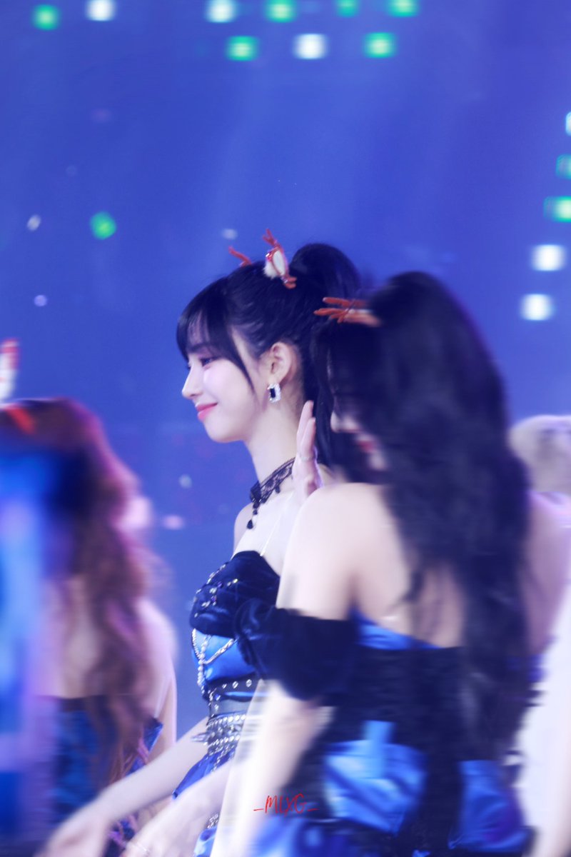 Mlxg0411's tweet photo. 231225 SBS 가요대전 

💙

#aespa #Karina #에스파 #카리나 https://t.co/YJ2scTpcS3