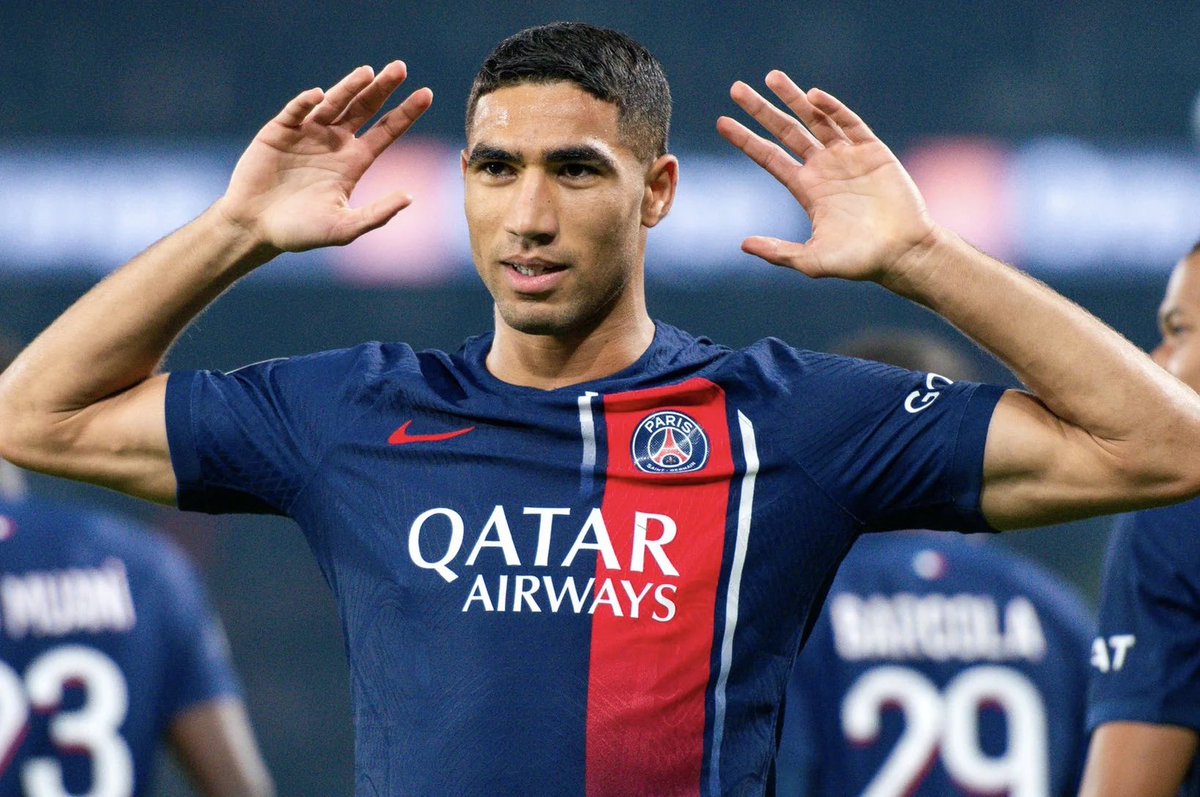 LMDPSG's tweet photo. Je pense déjà à une défense composée d’Achraf Hakimi, Lucas Hernandez, Marquinhos et Nuno Mendes. 🤩🔥

On va tellement bien manger, les frères. 🔴🔵 https://t.co/aiEP26b019