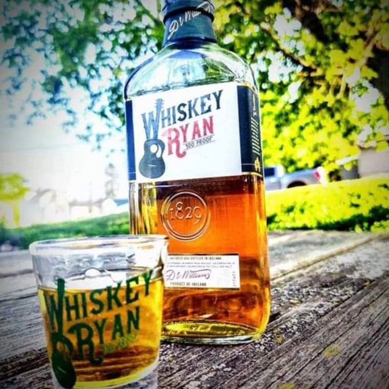♫♪ Special holiday *100 Proof* "Live Music" event with Whiskey Ryan TONIGHT at 7pm ♪♫
facebook.com/events/1598559…
#KBCO #WestSide #livemusic #holidayweek