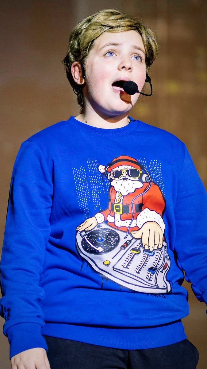 Playing Michael in Elf the Musical (Buddy’s little brother) Summer-Joules loved playing this character having a spin on emotions. ❤️

#Elf #ElfTheMusical #summerjoules #actor #actress #childactor #musicals #musical