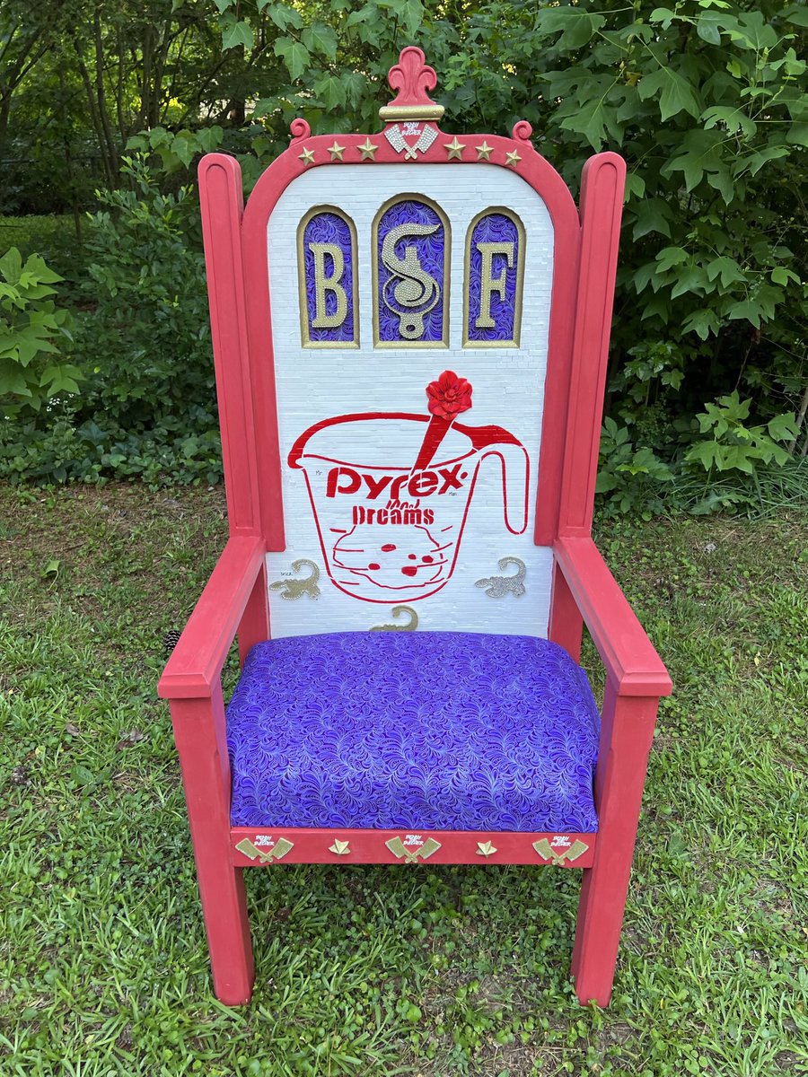 pure_paint_life's tweet photo. Shout out @BennyBsf glad u enjoying da #pyrexthrone it was our pleasure creating this dime piece for u. Never give up on urself ๐น๐น๐น 100 yr old chair we saved from a burnt down church in Buffalo Ny. https://t.co/lcZf0P7FBJ