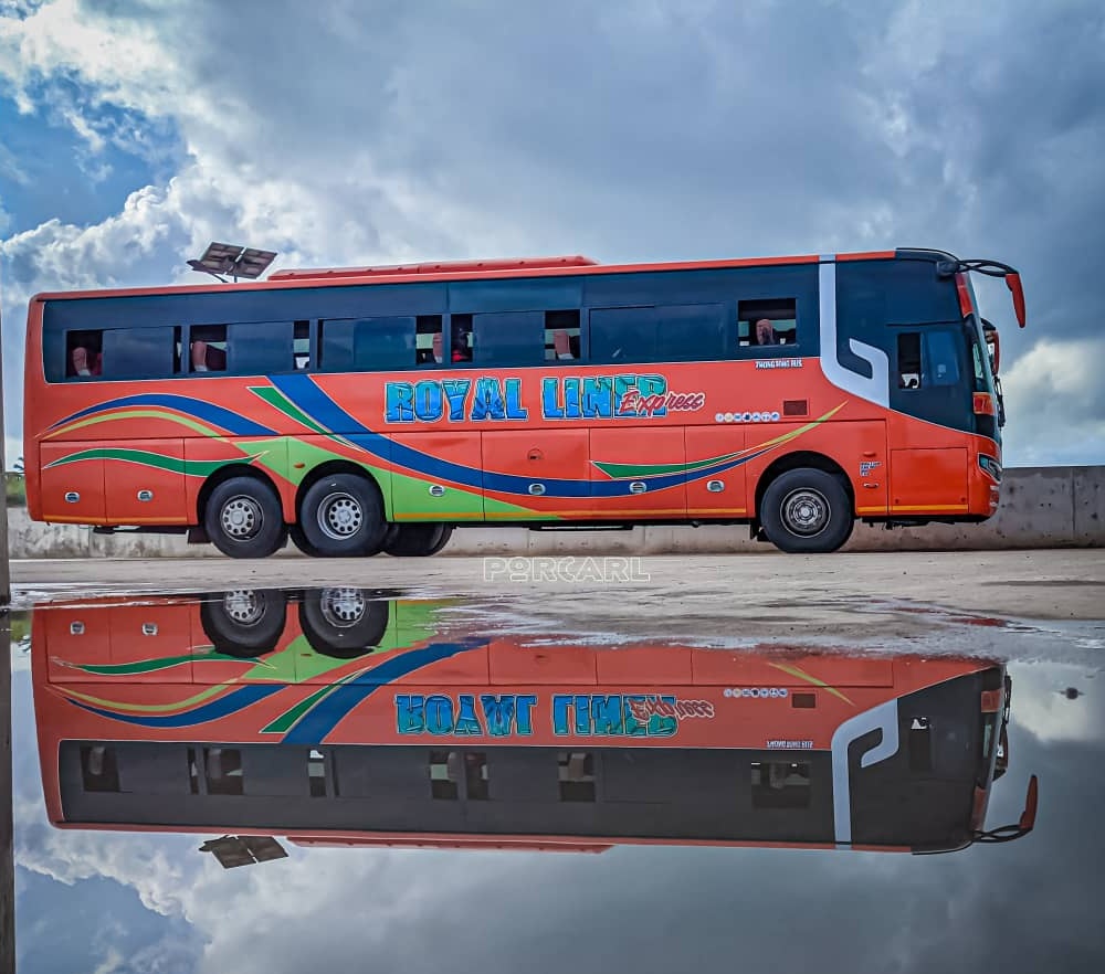 TBoundBuses's tweet photo. #RoyaLiner #Ratco
@PorcarlP @PiereTouch https://t.co/9lwQ1eE5Cu