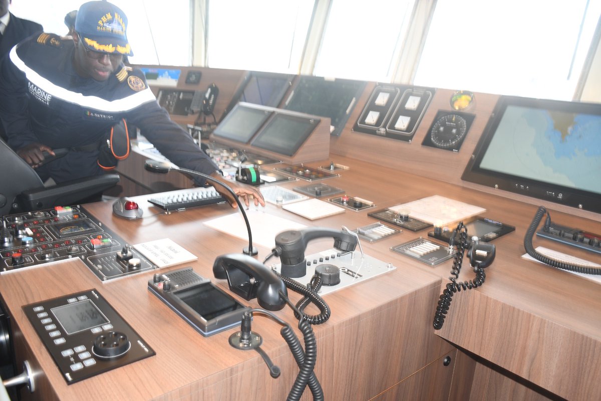 CHEFDIRPA's tweet photo. La Marine sénégalaise vient d'accueillir le NIANI, son 2e Patrouilleur de haute mer lance-missiles OPV 58S.
Après le WALO mis en service en juillet 2023 et avant le CAYOR en cours d'armement.
Le NIANI a accosté ce 26 décembre 2023 à la Base Amiral Faye Gassama de Dakar. https://t.co/sWOX83B99y