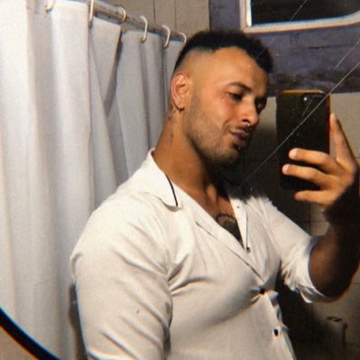 AlexusRom's tweet photo. #NuevaFotoDePerfil https://t.co/6QsIhTxyBY