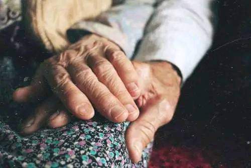 islamic_loves's tweet photo. رَّبِّ ارْحَمْهُمَا كَمَا رَبَّيَانِي صَغِيرًا 

Rabbir hamhuma kama Rabbayani Sagheera.

”My Lord! bestow on them Thy Mercy even as they cherished me in childhood”.

May Allah swt Grant long and healthy life to all parents. 

Ameen suma Ameen. ❤ https://t.co/rCoAblvH2h