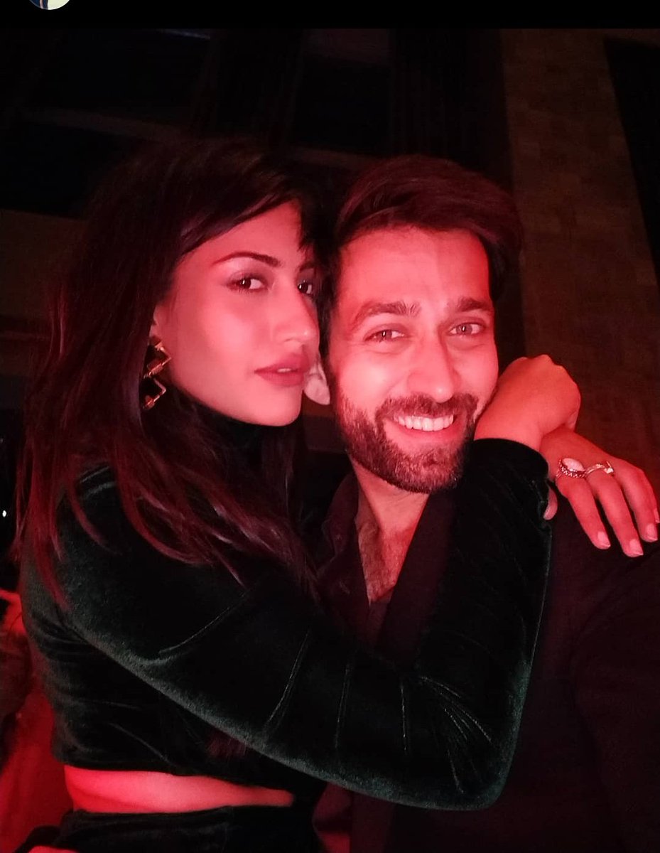 You'll remember when nakuul posted this picture with the caption "Hey Instagram, Burn"

Just Imagine he will post a new picture with Surbhi tonight with a new caption like "Hey Instagram, ab tum marr hi jao"
😭😭😭😭

<a href="/NakuulMehta/">Nakuul Mehta</a> <a href="/SurbhiChandna/">Surbhi Chandna</a> 
Ek khwahish puri nhi kar sakte?