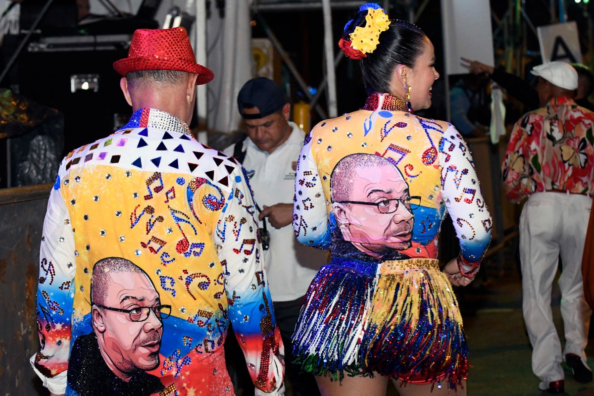 ospafoto's tweet photo. Desfile de apertura de la versión # 66 de la feria de Cali 2023. Foto Círculo de reporteros gráficos/ Oswaldo Páez https://t.co/WnPQD65VzU