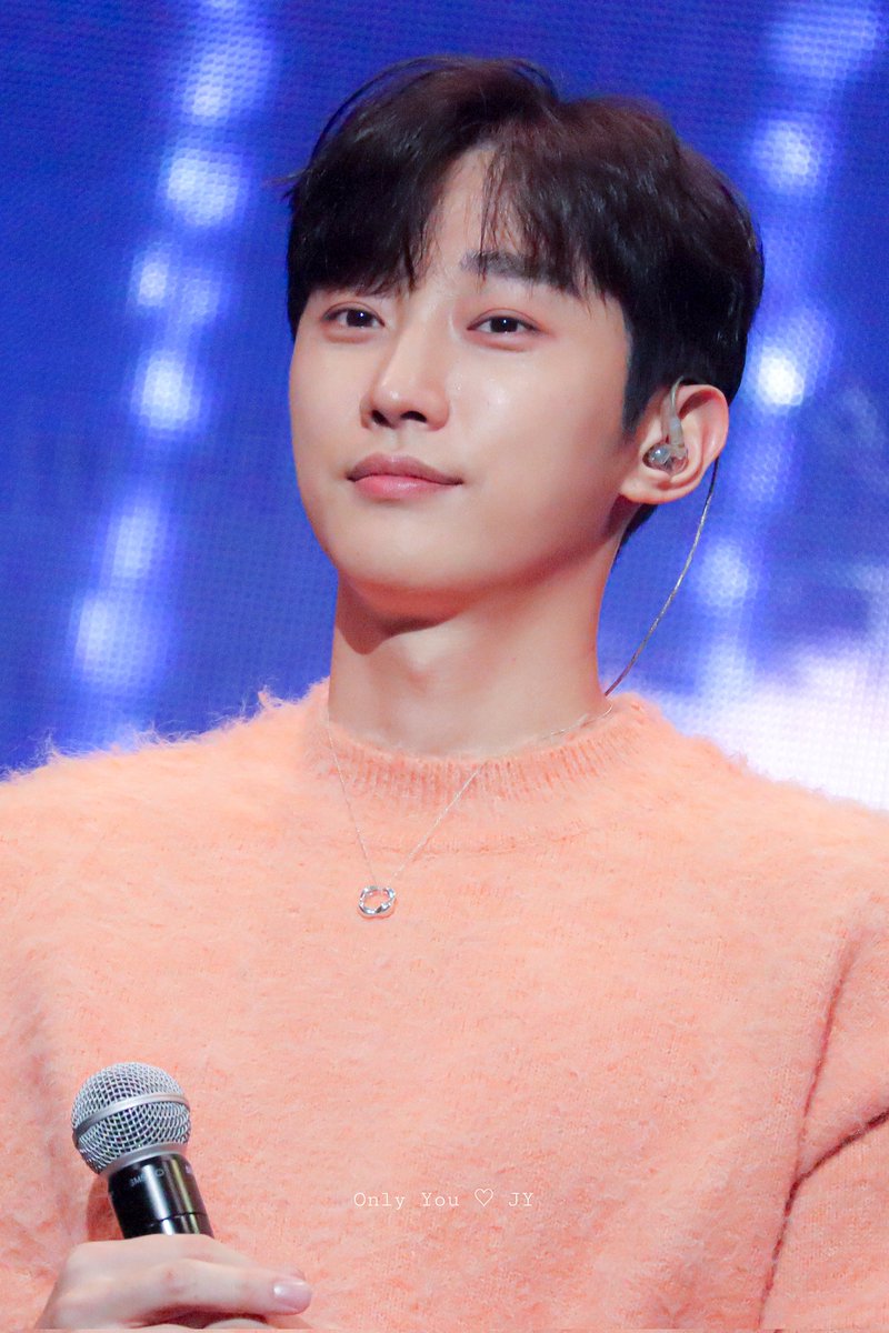 231212 진영 오사카 팬미팅

수많은 우주보다 밝게 빛나는 진영이 💜

#진영 #jinyoung #정진영 #ジニョン #너만을 #sweetpromise 
<a href="/_jinyoung911118/">정진영</a>