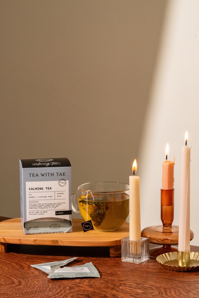 Calming tea
Kick your feet up &amp; relax your mind with a soothing blend of peppermint leaves, naturally-sweet licorice, &amp; sage. In a world that is so focused on the hustle &amp; bustle of everyday life, we need to take time for ourselves &amp; to simply pause. 🤍

l8r.it/5tIK