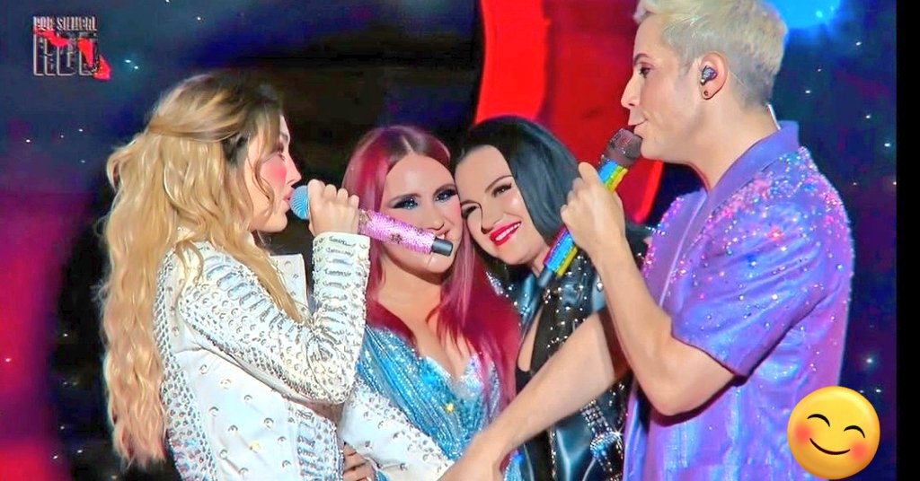 100 palavras ♥️🥺
<a href="/maiteperroni/">Maite Perroni B.</a> <a href="/Anahi/">Anahi</a> 
<a href="/christiancha/">Christian Chavez</a> <a href="/DulceMaria/">Dulce Maria</a> 
#SoyRebeldeTour