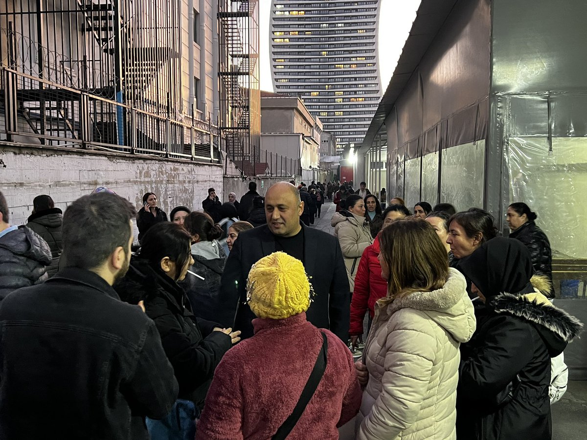 mehmedaliakman's tweet photo. #Salcomp #Xiaomi işyerimizde sözleşme görüşmeleri neticesinde anlaşma sağlanamamış olup uyuşmazlık tutulmuştur. Görüşme sonrası süreç hakkında arkadaşlarımıza bilgilendirmelerde bulundum. https://t.co/YNYYRuG6XQ