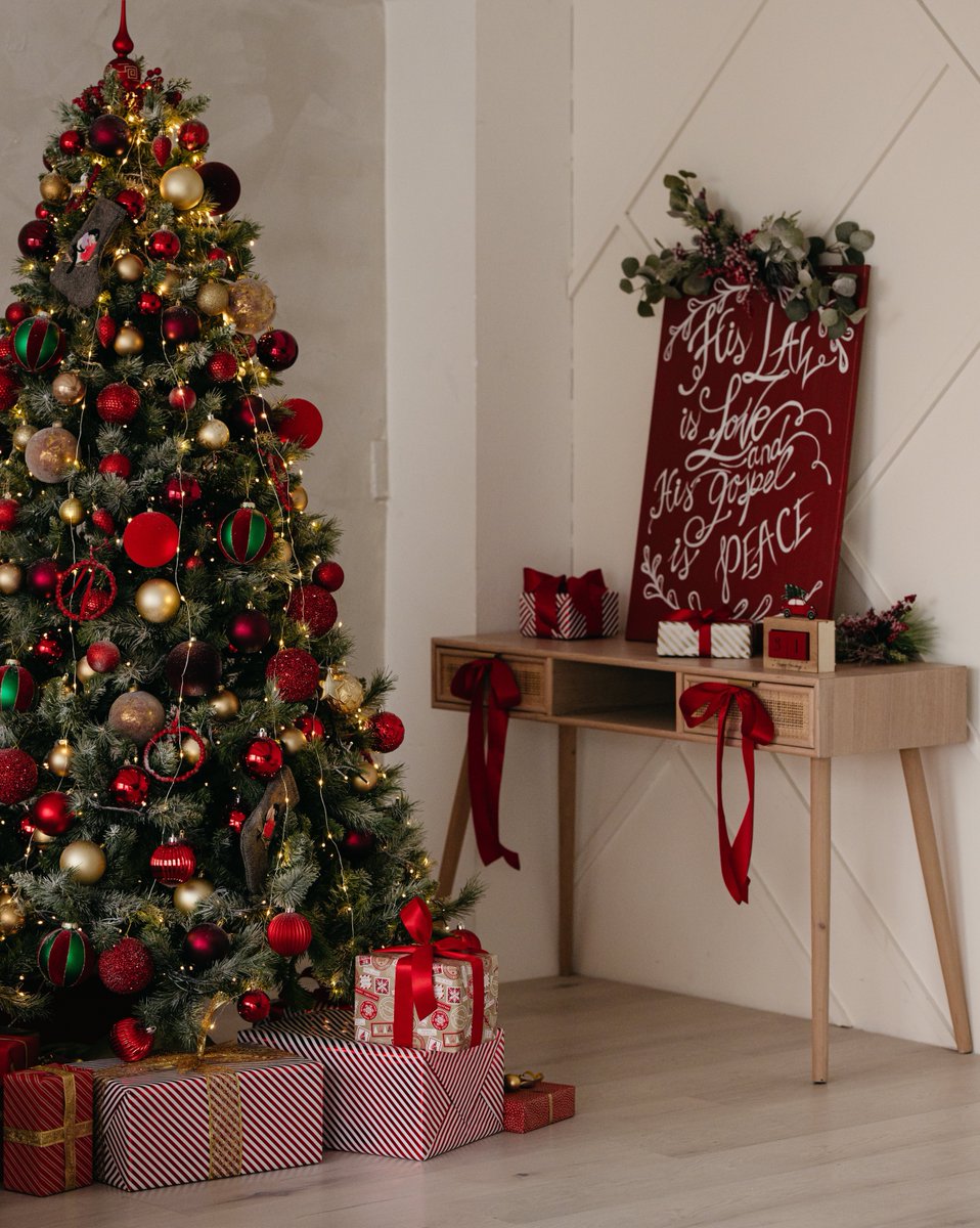 RighthausEA's tweet photo. We hope you're having a fantastic #BoxingDay! 

#DreamHome #estateagent #property #bradford #bradfordhouse #bradfordestateagent #righthaus  #leeds #halifax #lettingagentbradford #huddersfield #wakefield #FestiveSeason https://t.co/8zCpK5KxWY