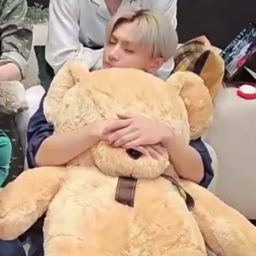 odysseyz's tweet photo. 종성이 잘 자😴 https://t.co/k35N2esCsZ