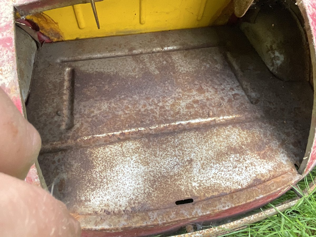 UKREST0RATI0N's tweet photo. #goodwood #originalj40
#onlyoriginalonce #originalcar #originalj40pedalcar #britshpedalcar #austinj40 #propertoy #childrenstoy #toy #pedal #race #redj40 #tartanred #pedalcar #redj40pedalcar #childpedalcar #christmas2024present https://t.co/rAlHfFeLEh