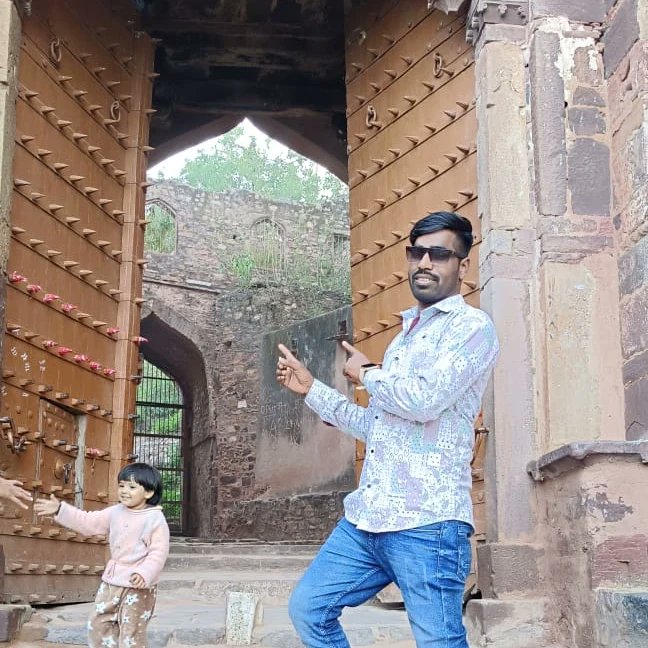 imraghuveer75's tweet photo. जीत लो हर लम्हा बीत जाने से पहले
लोटकर यादे आती है  वक़्त नहीं ✍️😊
 #Raghuveerverma https://t.co/2RgElFSF53