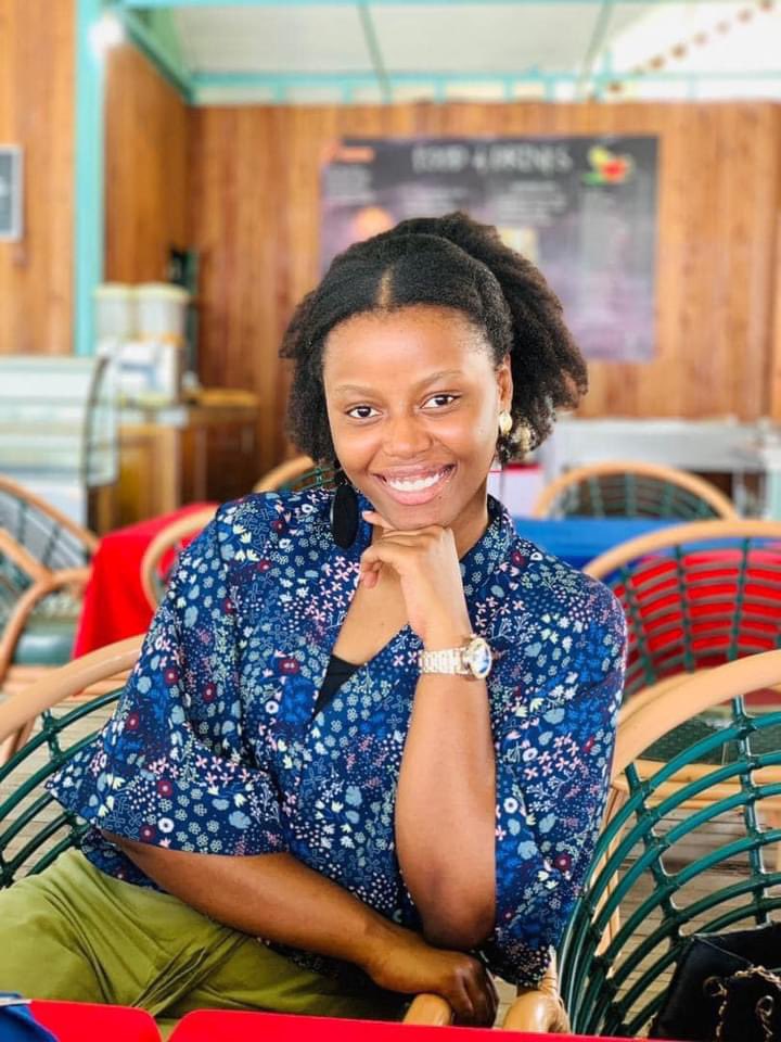 andikamagazine's tweet image. #Flashback2023

Meet Aline Joelle Nduwindavyi, the impressive website developer at @hogitugende 

Aline Joelle Nduwindavyi holds a software engineering degree. She is a  third born in a family of five. She is passionate about learning something new everyday. Joelle likes  playing…