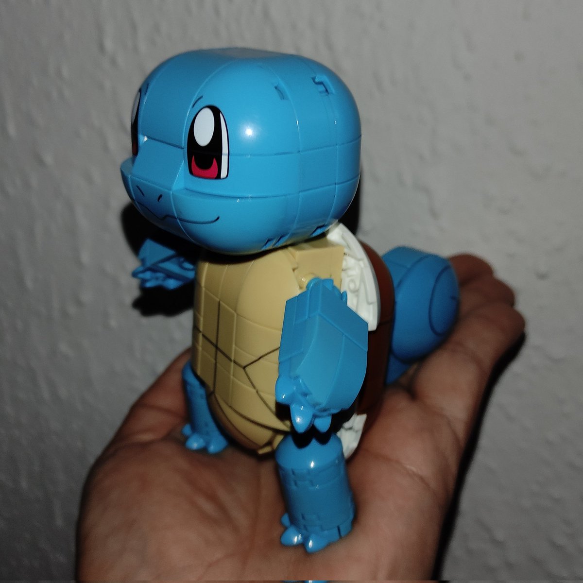 Que salvajada lo de LEGO, se sostiene con la cola y se siente muy bien el movimiento de patas y cabeza😍