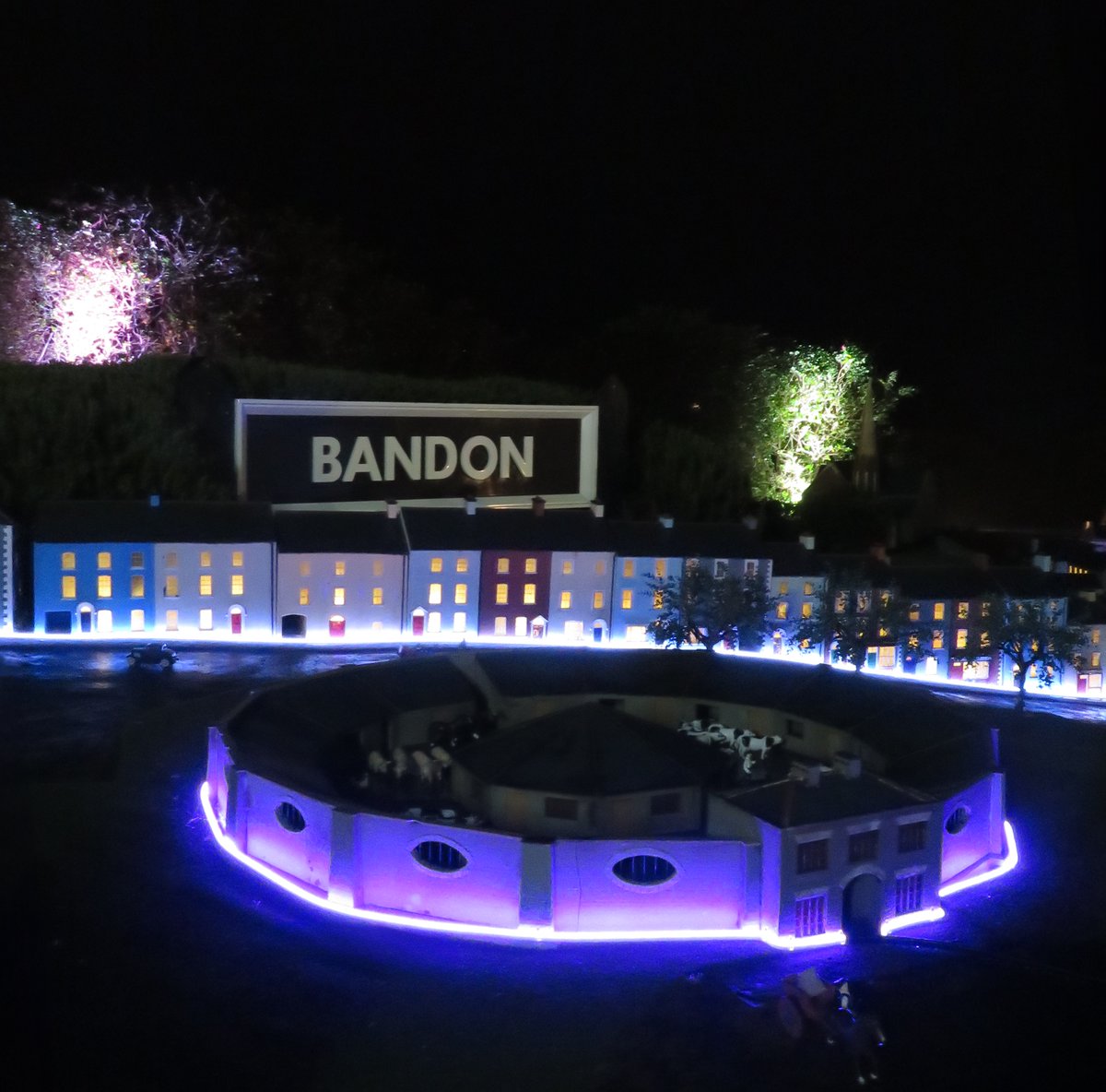 West Cork Model Railway Village tweet media