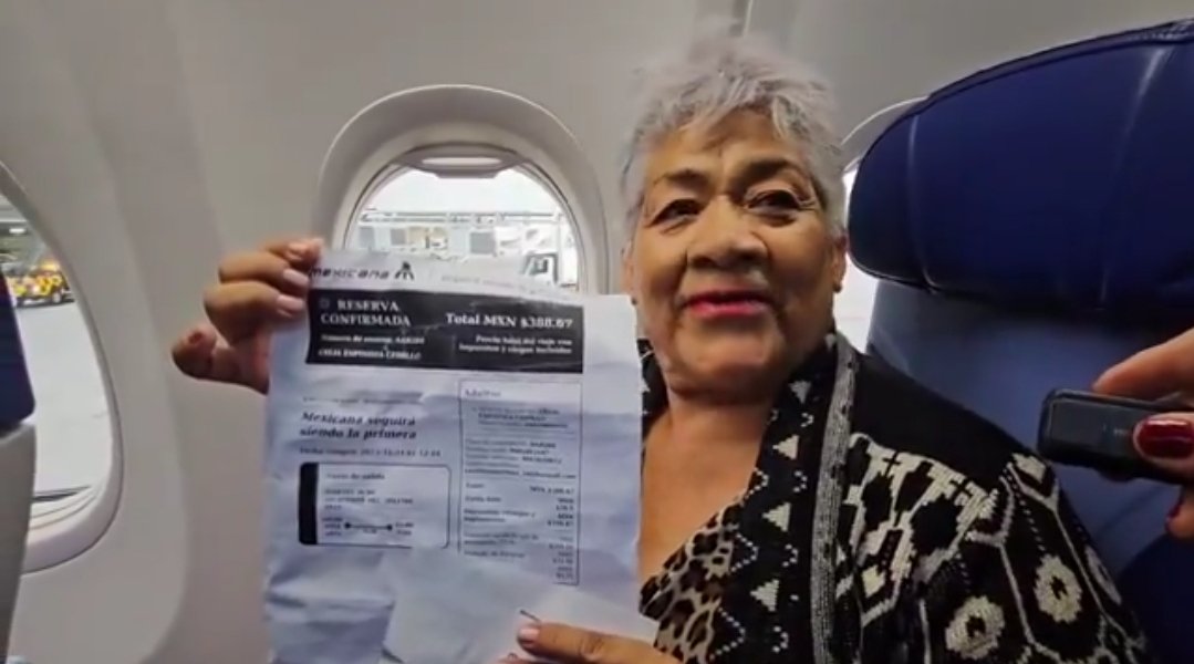 Celia estaba feliz, solo 400 pesos le costó el boleto de avión en Mexicana.

Celia tenía que regresar a Cancún, voló a Tulum y terminó en Mérida.
Celia quedó 🤡