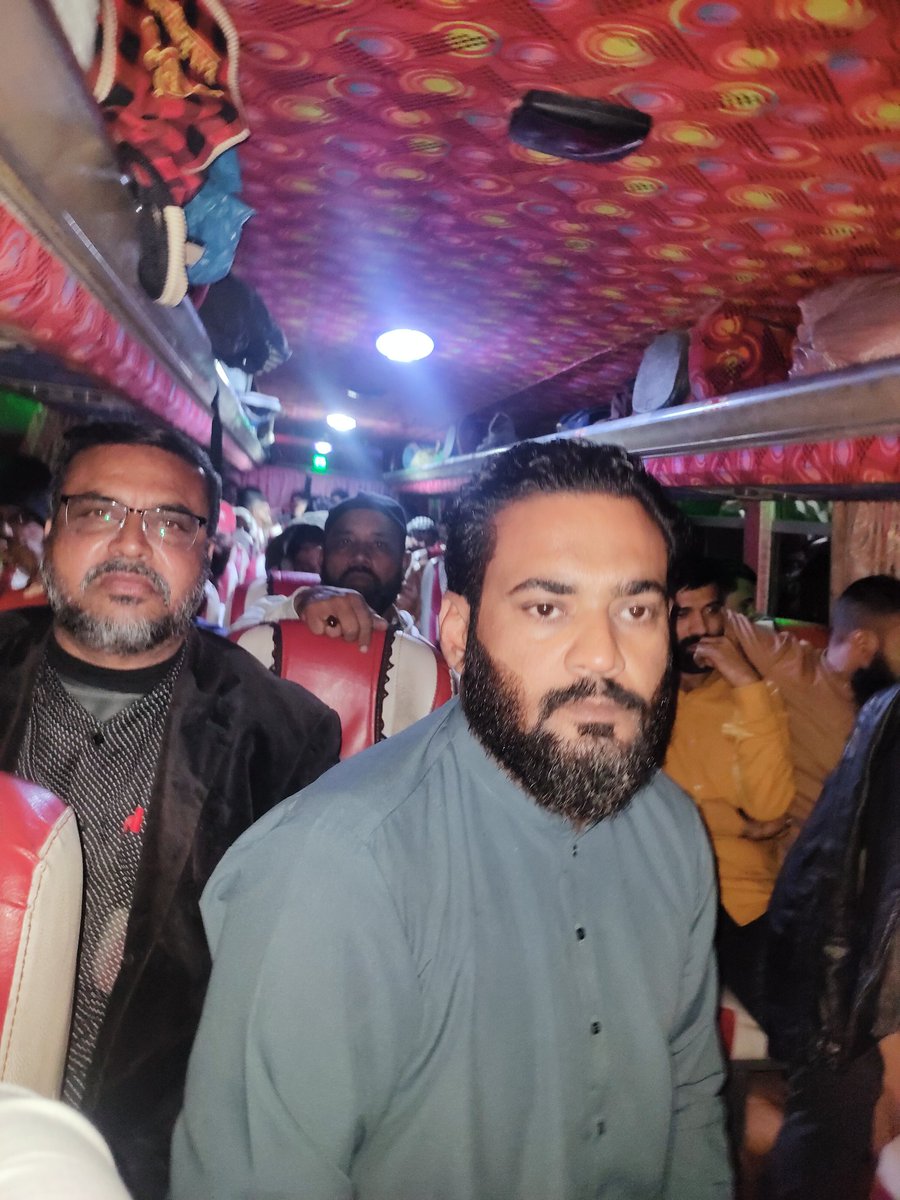 FaizanJan7890's tweet photo. شہید محترمہ بے نظیر بھٹو کو 16 برسی پر خراج عقیدت پیش کرنے قافلہ لاڑکانہ کی طرف رواں دواں https://t.co/Zcb0Xtawte