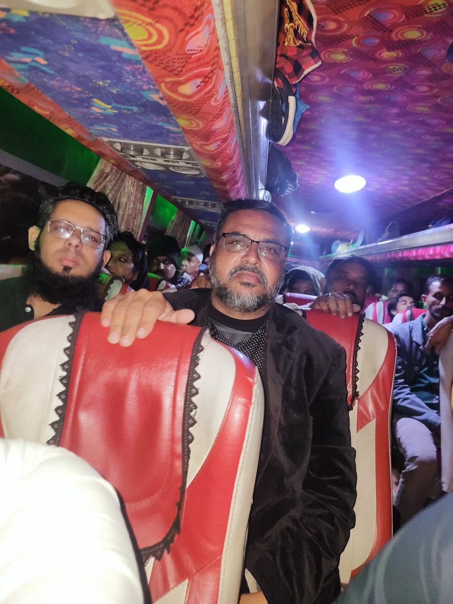 FaizanJan7890's tweet photo. شہید محترمہ بے نظیر بھٹو کو 16 برسی پر خراج عقیدت پیش کرنے قافلہ لاڑکانہ کی طرف رواں دواں https://t.co/Zcb0Xtawte