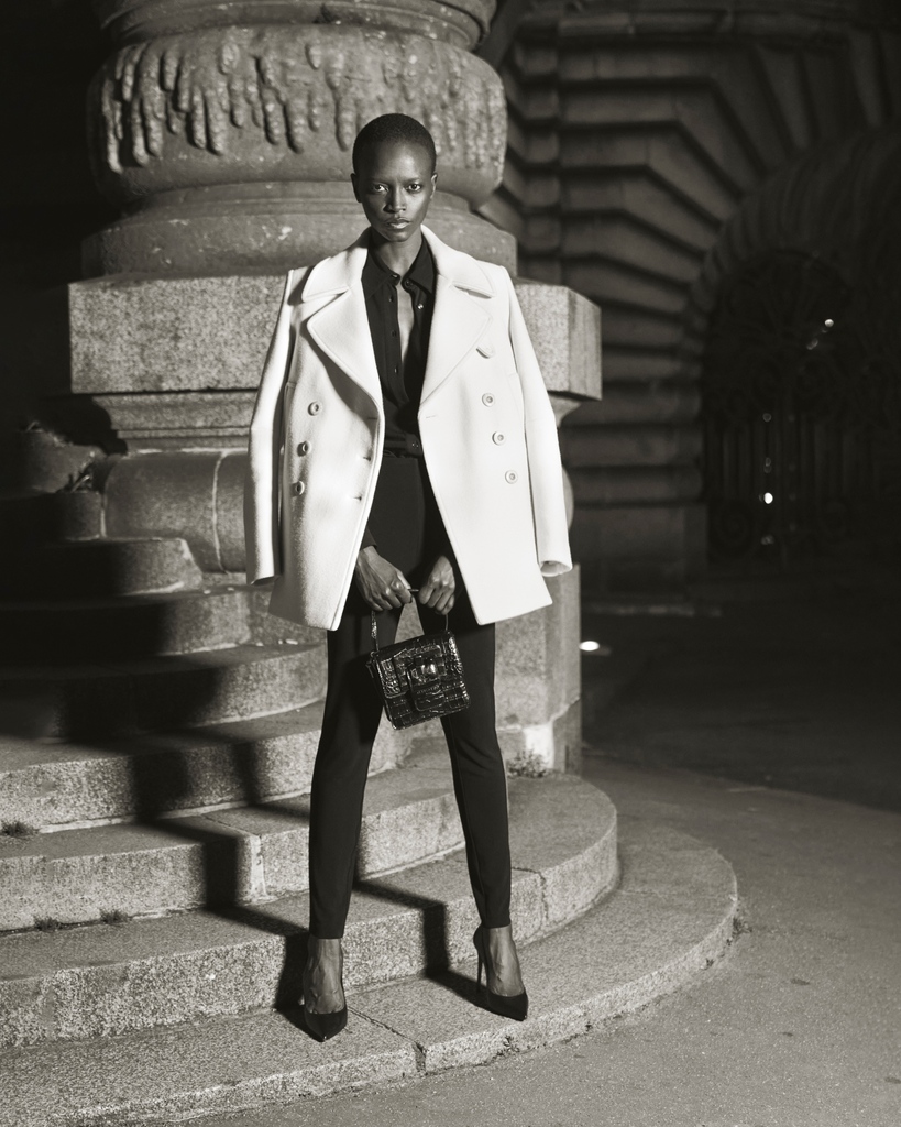 Ivory caban to illuminate a total black party look.

Photo @lachambrethomas 
Model @oulimatagallet
Makeup @frederiquevanespen

"Evening Lights" available online through the link in bio and in our stores.

#partyoutfit #eveninglights #winteroutfit #barbarabui #fw23