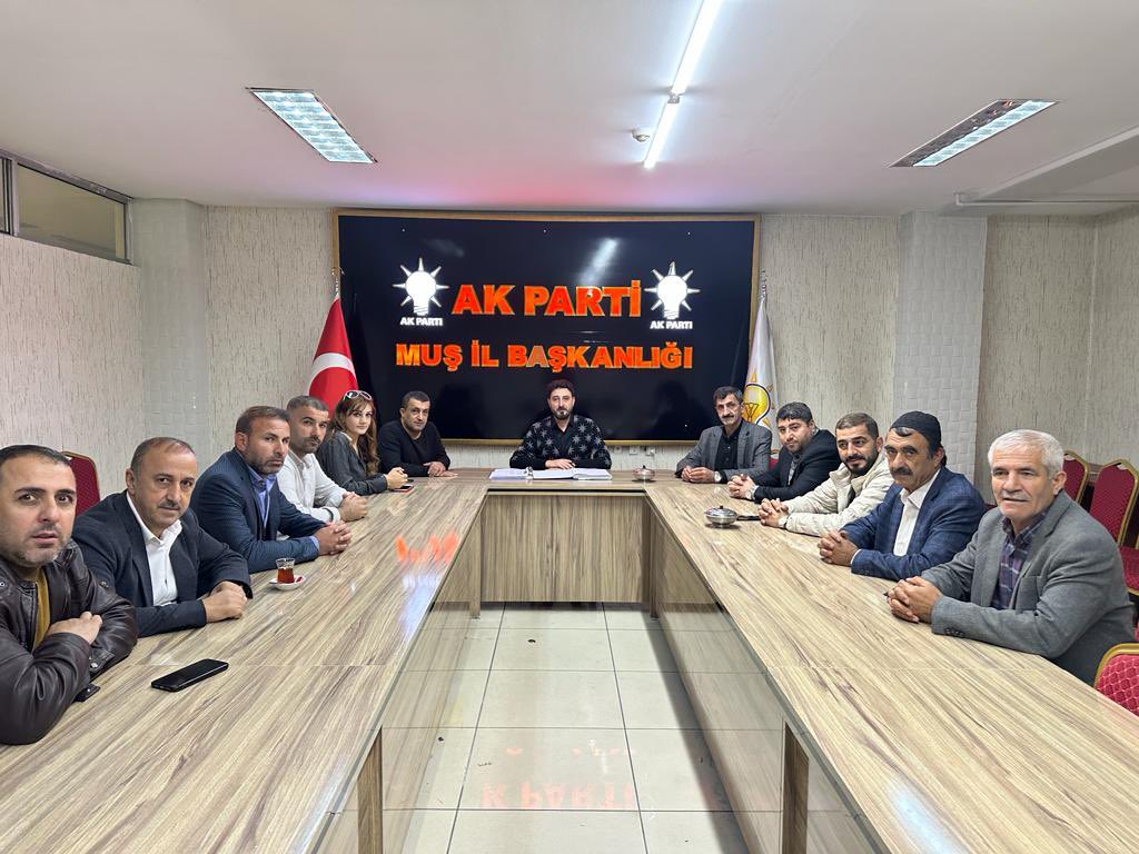 Merkez İlçe Başkanımız Sn. <a href="/HalilSABAK/">Halil SABAK</a> 'ın başkanlığında, Haftalık Yönetim Kurulu toplantımızı gerçekleştirdik.