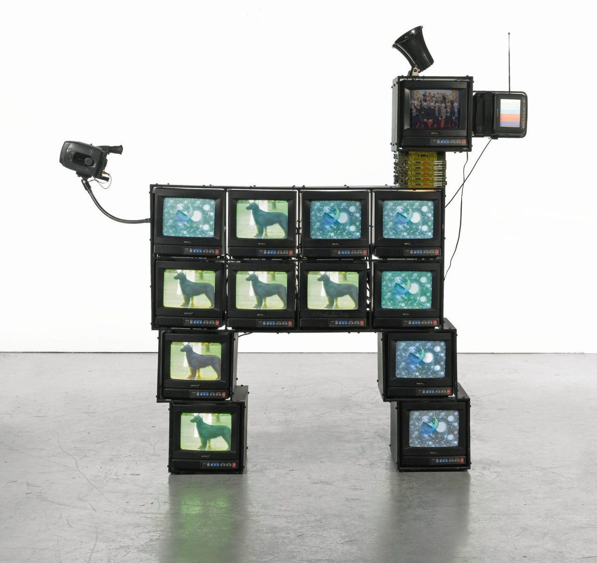 Nam June Paik ‘Watchdog’ (1996)