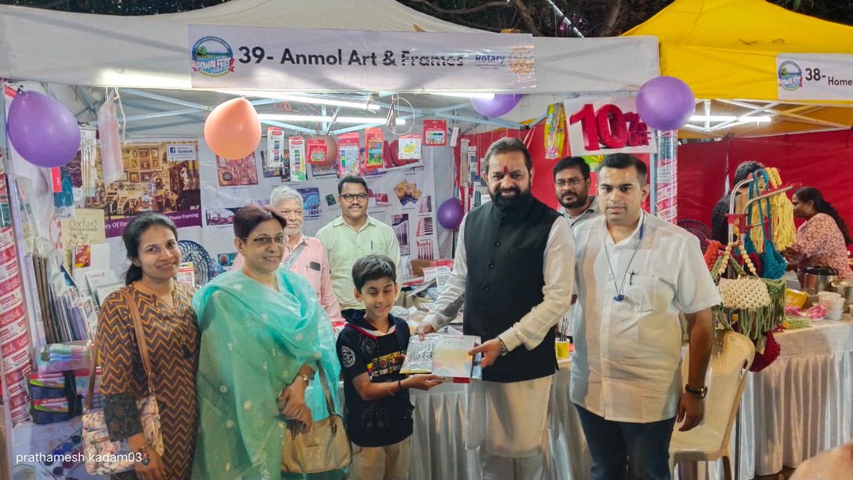 anmolartnframes's tweet photo. Powai Fest Highlight: Anmol Art &amp; Frames spread joy with a special gift! MLA Dilip Bhausaheb Lande (Mama) of Chandivali Vidhan Sabha Constituency (168) payed a visit to Anmol Art &amp; Frames and received an art kit🎨✨
 #Hiranandani #AnmolArtnFrames #DilipMama_Lande #RotaryClub https://t.co/zaQKsdtRft