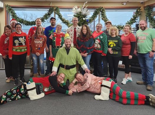 Happy Holidays from Colony!!🎄🎅🏼🎁  Call us 24/7 for all Emergency Plumbing &amp; Heating needs!

319-364-HEAT (4328)