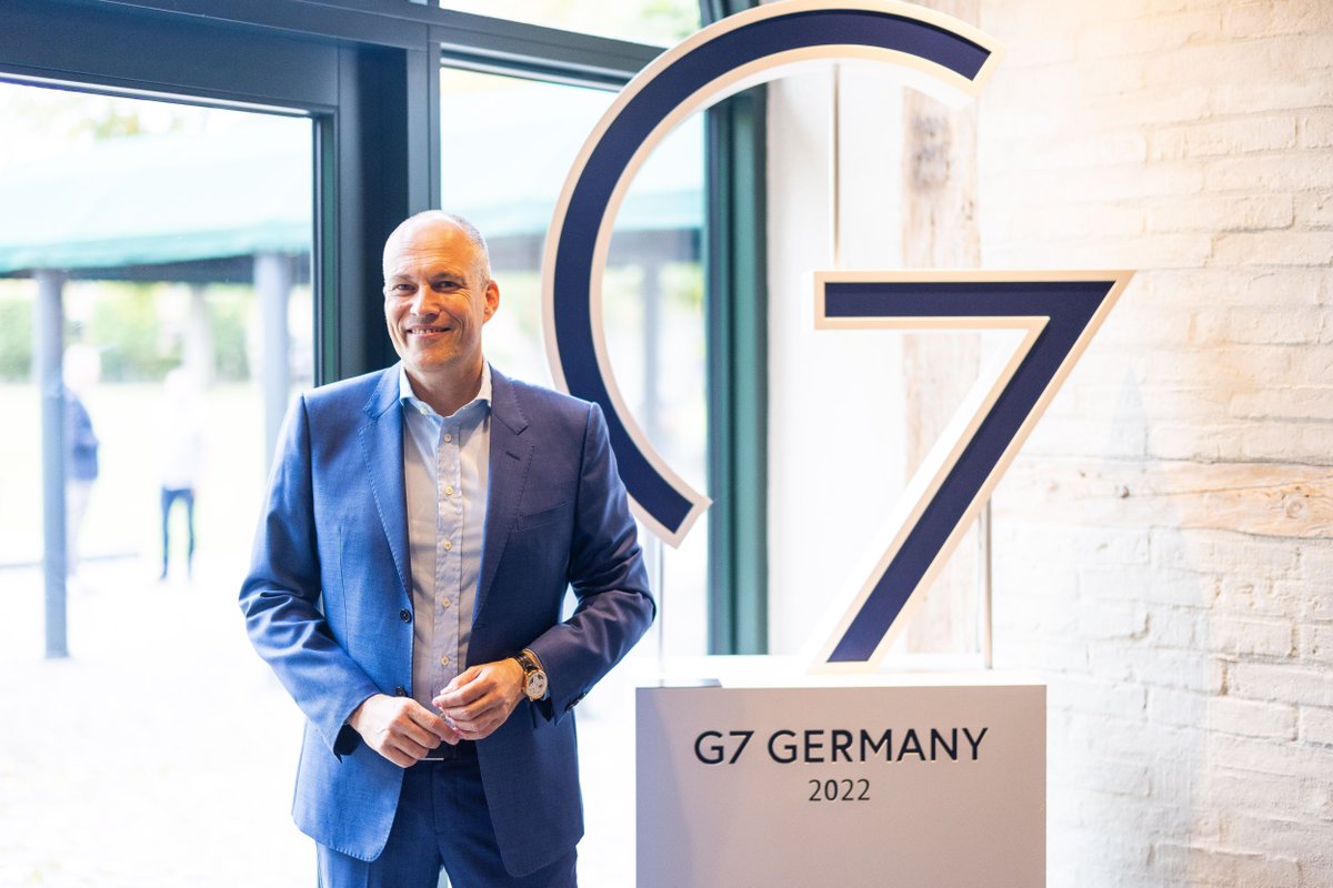 Dr. Oliver Pott tweet media