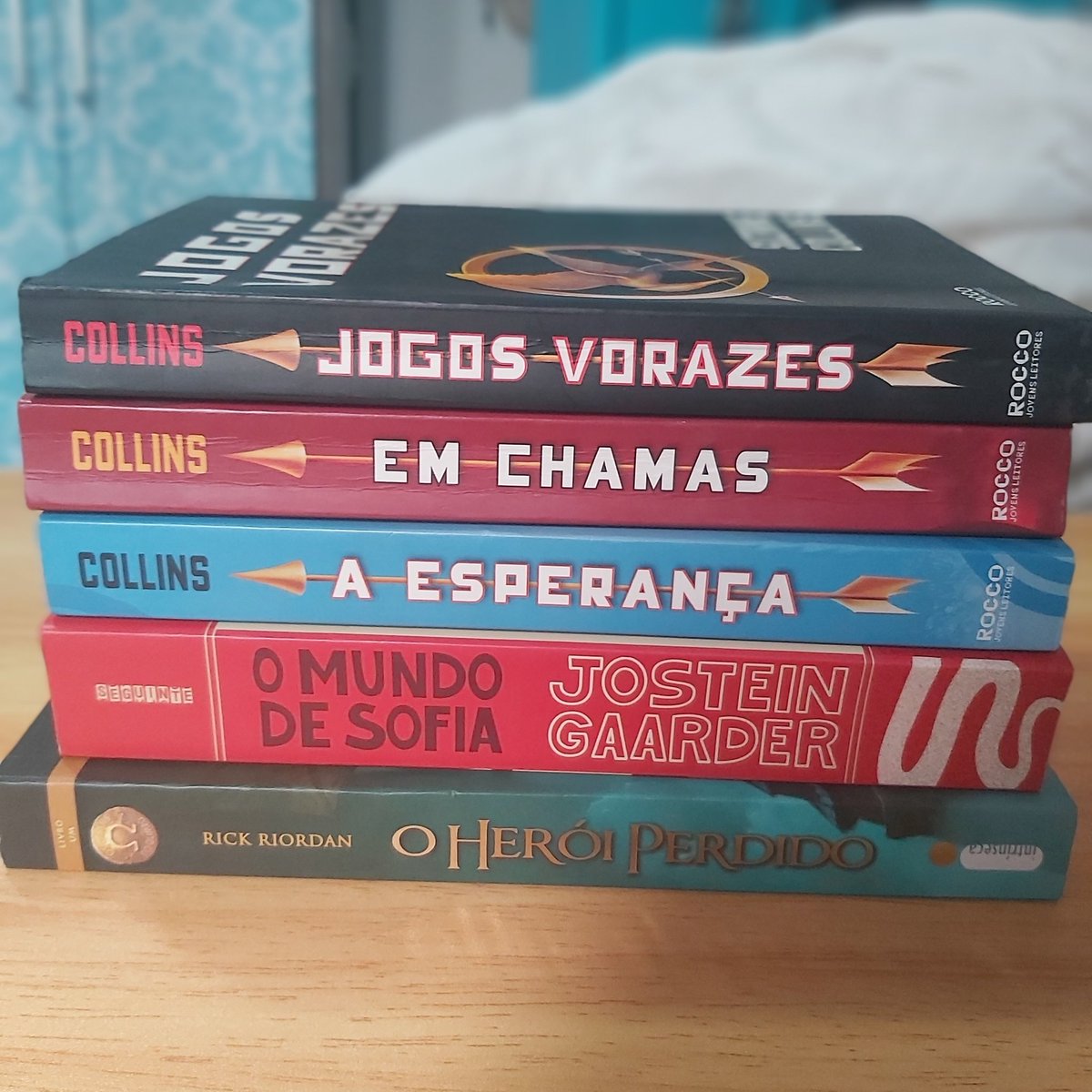 morganathefairy's tweet photo. [ATUALIZAÇÃO 2]🌙 DESAPEGO DE LIVROS 2024!🌙 Vendas pelo WhatsApp (pix) e frete fixo, ou entrega em mãos no Rio (capital), me chamem no pv. Ajudem uma universitária pobre k.  (Mais livros adicionados) AS LISTAS: https://t.co/jg8zSnBnZo