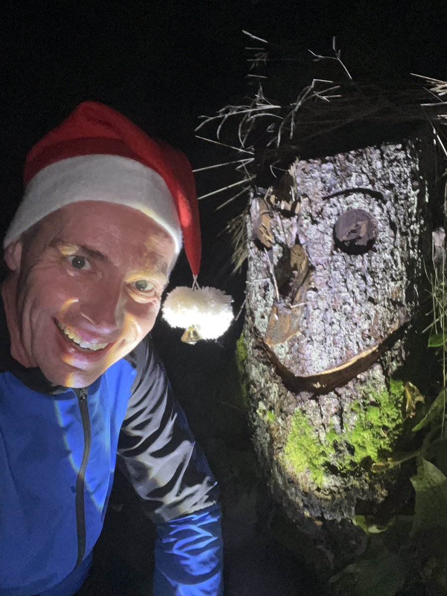 dimensionToGo's tweet photo. Hallooo Christkind 183 🤩 - Der Mampfrun - lecker und schön ist Weihnachten ❤️ - Auf, auf! Ein Lächeln 😀 blitzt nicht von alleine! 👆 https://t.co/yFvtIjS6c5