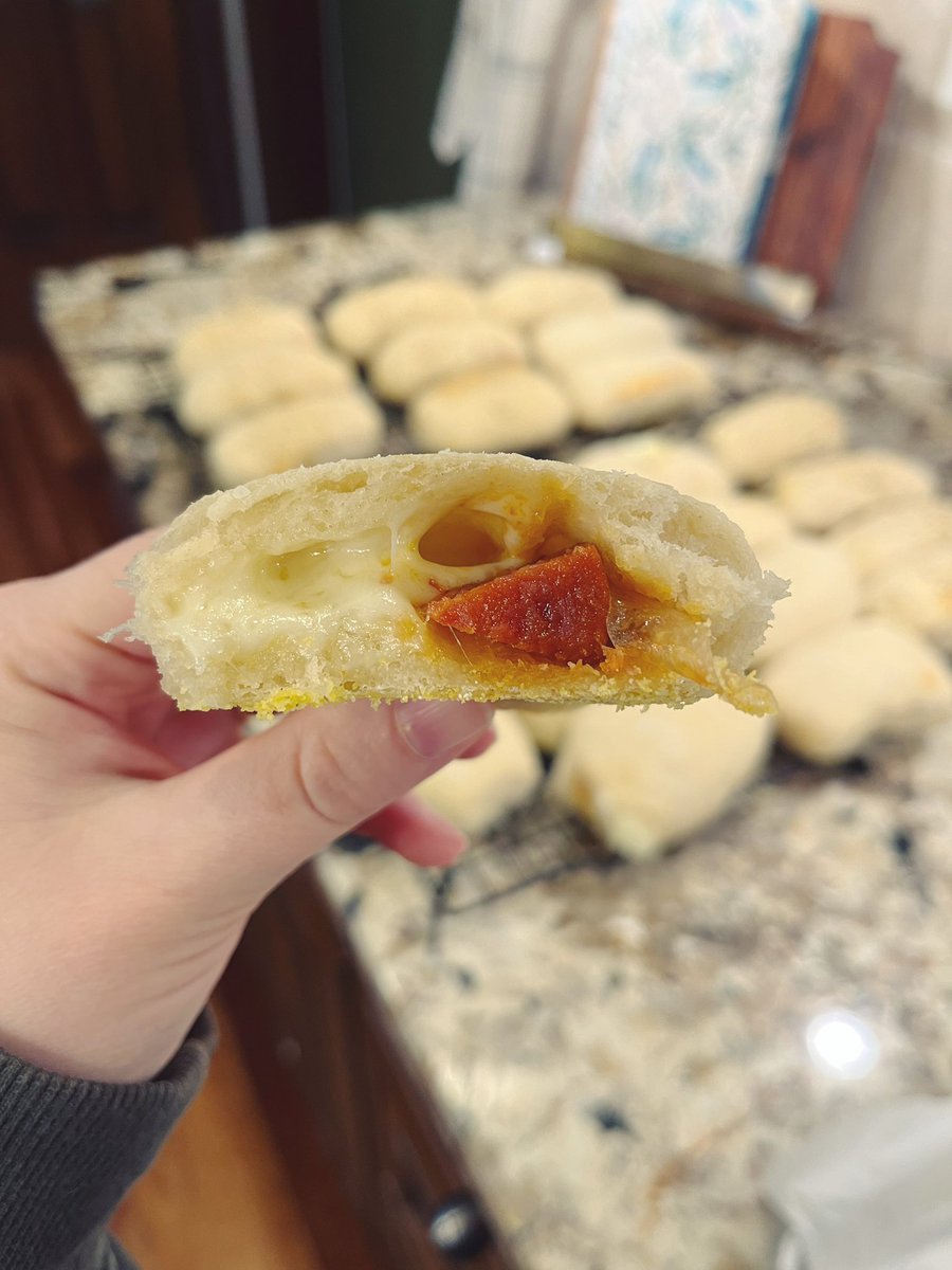 emily_fri's tweet photo. Next time I’ll find a way to fit two pepperoni sticks in the same amount of dough.
#medcooking #medbaking https://t.co/vCYwY07FvA