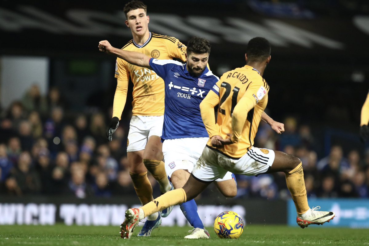 Well deserved point for #itfc against top of table Leicester tonight 🥘 Media scran with @alexnljones 🥧 @BenDe_Ath and @JonW_ITFC 🤝 @gwthemann 😎 @ChrisPitfc 🚂 @liamyoung89 Gameday ⬇️ youtu.be/B6npFvAR5Hc?si…