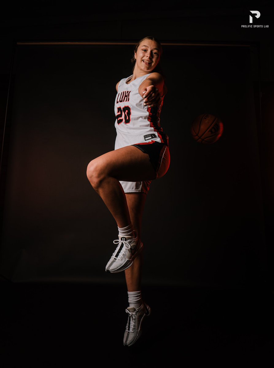 bballjkey's tweet photo. 12 underclassman who caught my 🤓 @niketoc!!!

2026 Savannah Swords
@SavvySwords | @LuHiGBasketball 

On a loaded LuHi team, Swords ability to be a Swiss Army knife at 6’2 really stands out. Nothing she can’t do skill-wise and plays with such a veteran IQ. WHEEW!!!

🧵⬇️ https://t.co/AaAA4OtvJ3