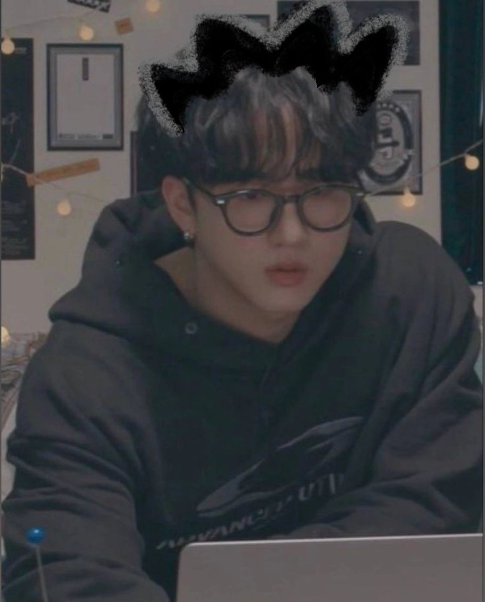 badtz_binnie's tweet photo. hello, you

i'm badtzmaru changbin, i really like music and causing mischief, cause' it's fun 🐧

i'm a little excited to be here, hope everything will go well (for you)

🖤{parody account}🖤 https://t.co/vWBEVO74d6