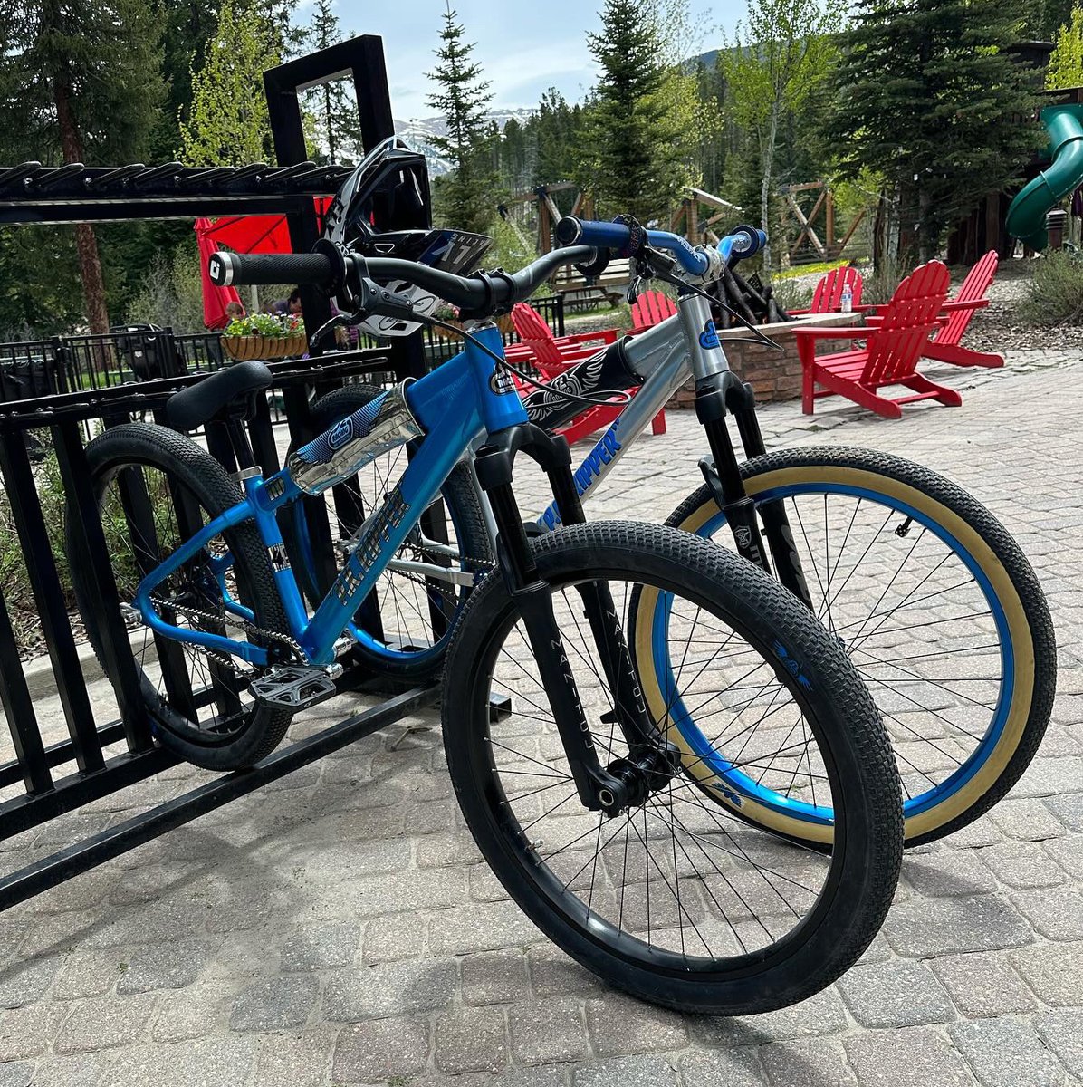 sebikes's tweet photo. Choices, choices, choices... Nice DJ Ripper lineup courtesy of @zachslewis. #sebikes #djripper #djripperhd https://t.co/UOJ5o4Tjhd