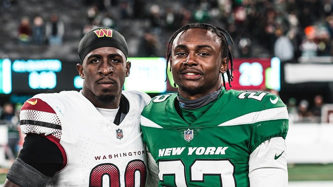 Illinois Football (@illinifootball) on Twitter photo #Illini in the NFL
<a href="/Iwill_suceed20/">Tony Adams Jr.</a>: Interception in the Jets' win.
<a href="/JKERB25/">ZUPER BOWL KERB💤😎</a>: Team-high 9 tackles and 2 interceptions in the Lions' division-clinching win.
Chase McLaughlin: 3 field goals in the Bucs' win.
<a href="/based_nvte/">Natee⚡️</a>: 11 tackles, TFL, and a PBU in the Raiders' 20-14 win. #Illini in the NFL
<a href="/Iwill_suceed20/">Tony Adams Jr.</a>: Interception in the Jets' win.
<a href="/JKERB25/">ZUPER BOWL KERB💤😎</a>: Team-high 9 tackles and 2 interceptions in the Lions' division-clinching win.
Chase McLaughlin: 3 field goals in the Bucs' win.
<a href="/based_nvte/">Natee⚡️</a>: 11 tackles, TFL, and a PBU in the Raiders' 20-14 win.